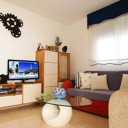 Apartament Frontal Trebol 2 *