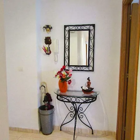 Frontal Trebol 2 Apartament *